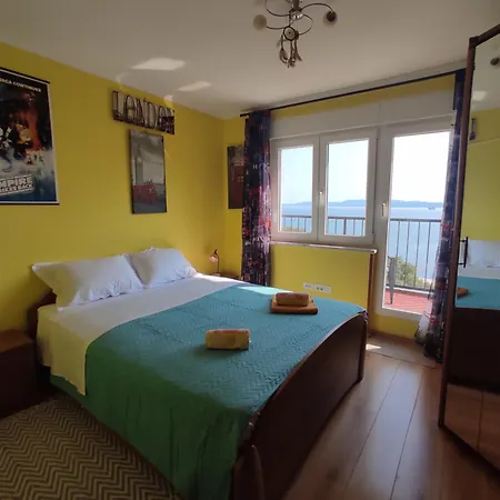 Yuriel - Sea View *
