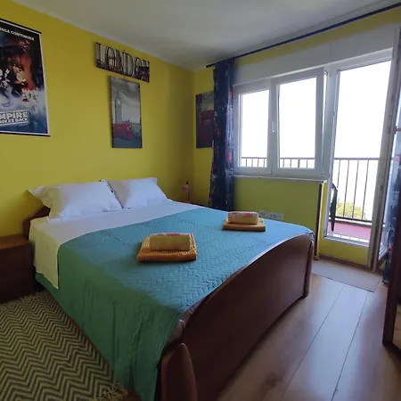 Yuriel - Sea View *