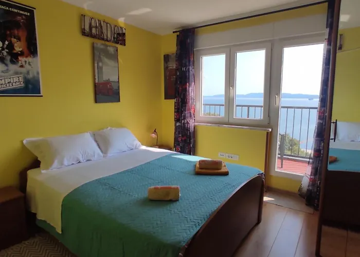 Yuriel - Sea View *