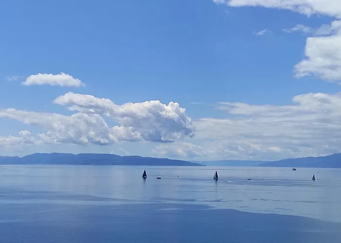 Yuriel - Sea View *