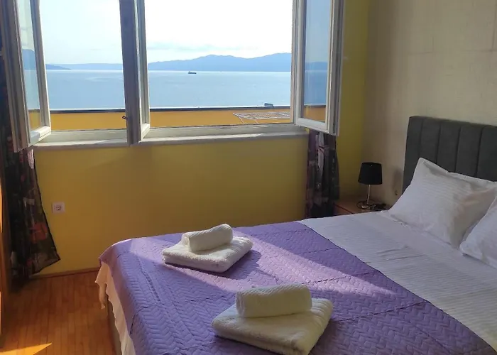 Yuriel - Sea View
